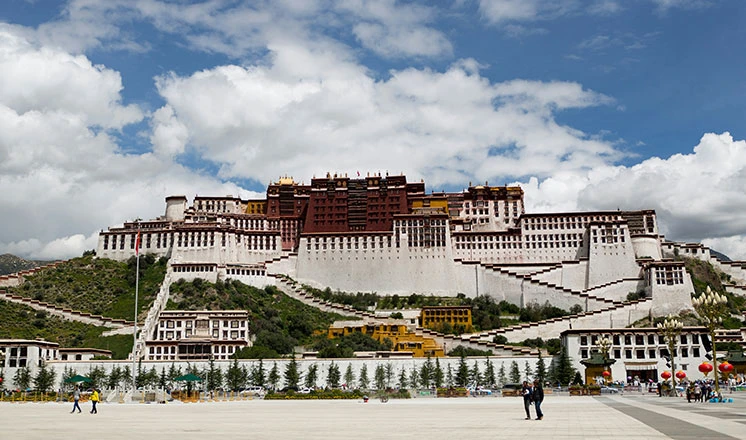 Lhasa to Kathmandu Biking